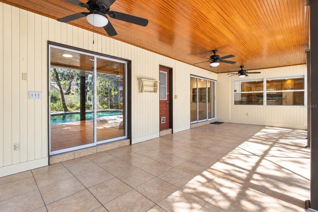 For Sale: $650,000 (4 beds, 3 baths, 2691 Square Feet)