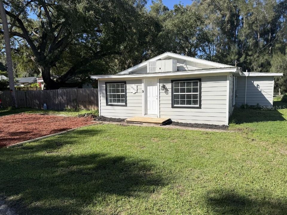 For Sale: $360,000 (3 beds, 1 baths, 1607 Square Feet)