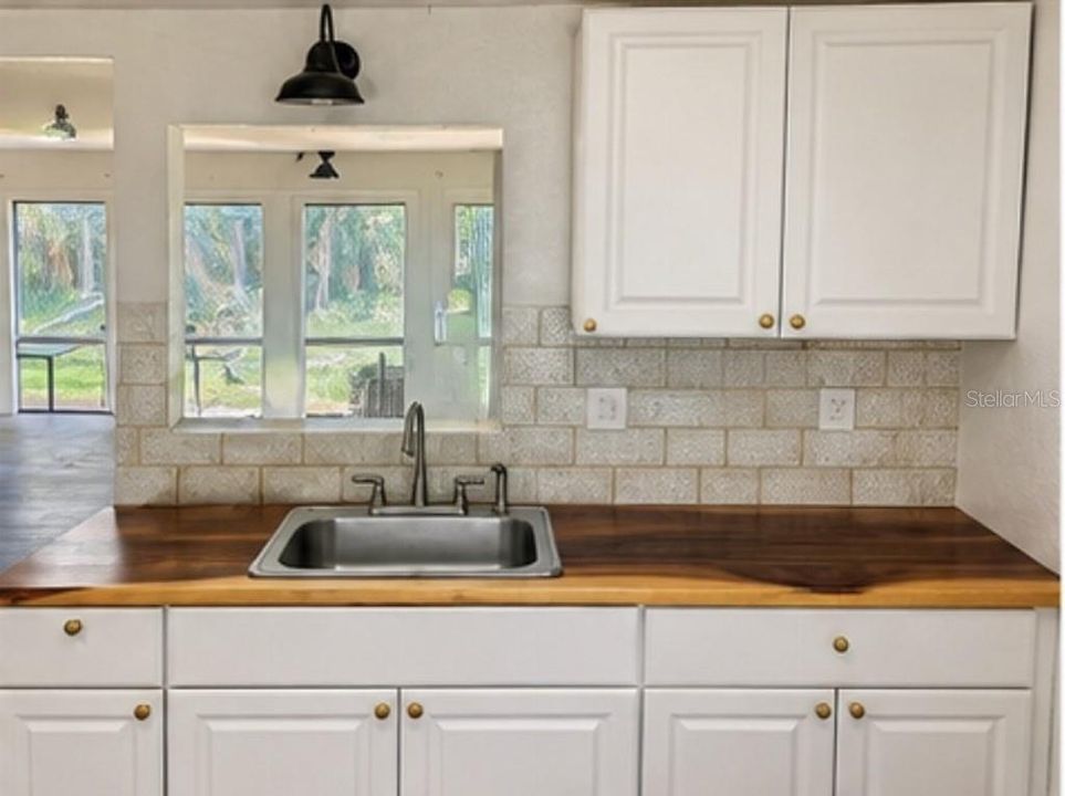 For Sale: $360,000 (3 beds, 1 baths, 1607 Square Feet)