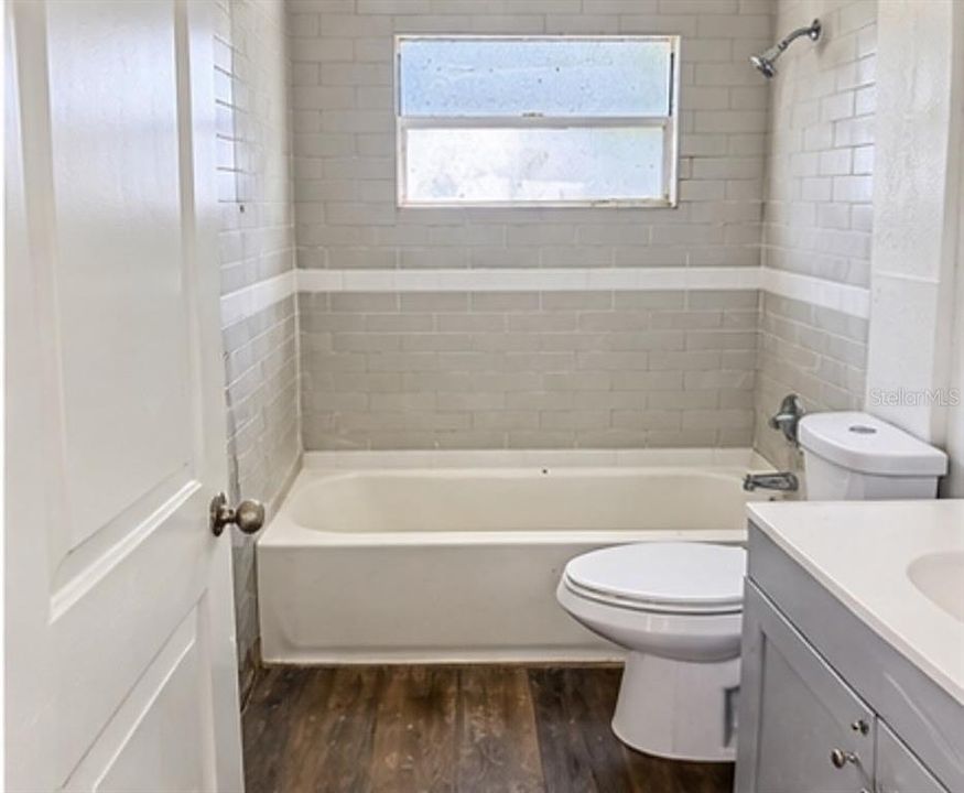 For Sale: $360,000 (3 beds, 1 baths, 1607 Square Feet)