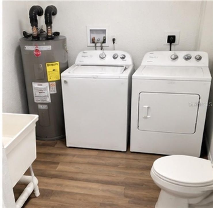 For Sale: $360,000 (3 beds, 1 baths, 1607 Square Feet)