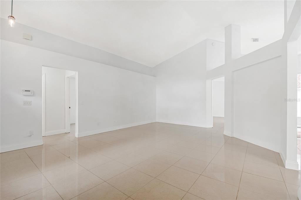 For Sale: $425,000 (3 beds, 2 baths, 1612 Square Feet)