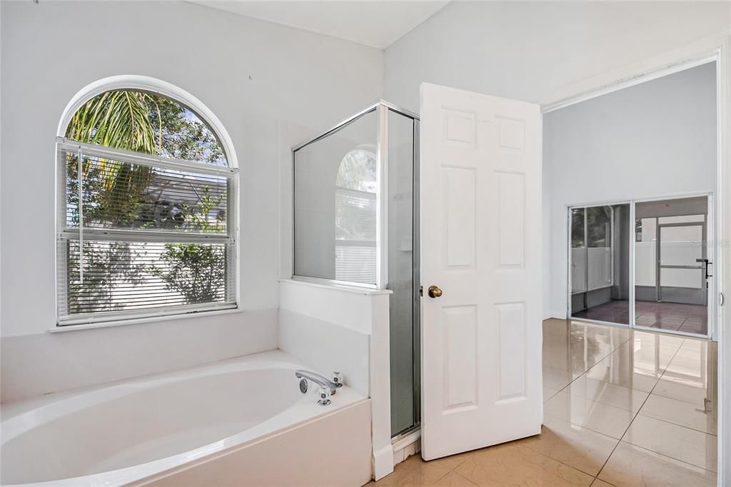 For Sale: $425,000 (3 beds, 2 baths, 1612 Square Feet)