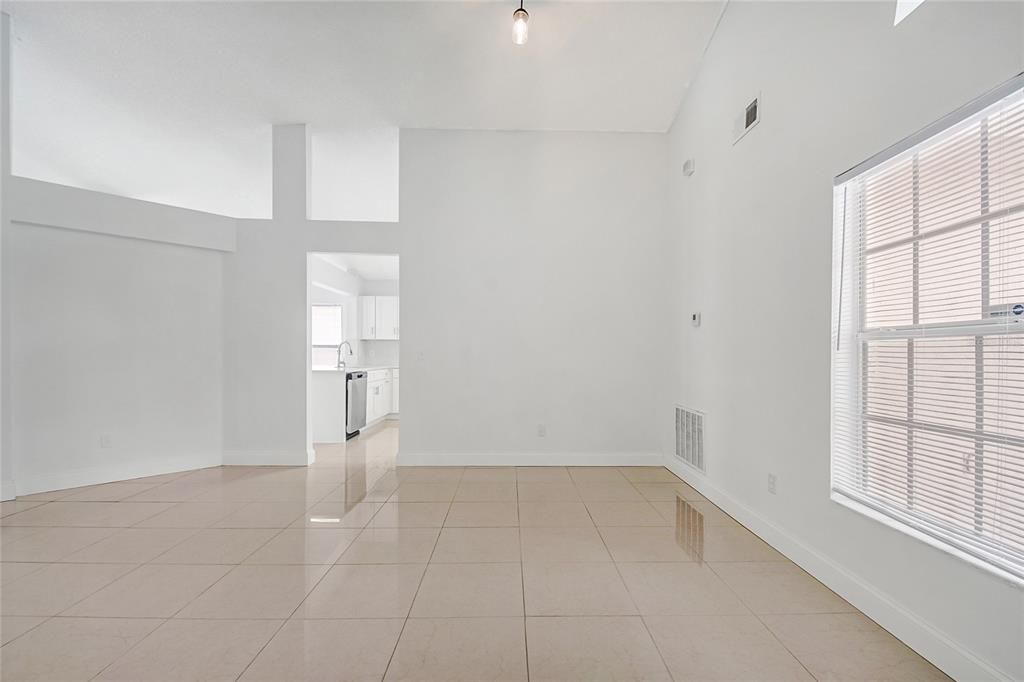 For Sale: $425,000 (3 beds, 2 baths, 1612 Square Feet)