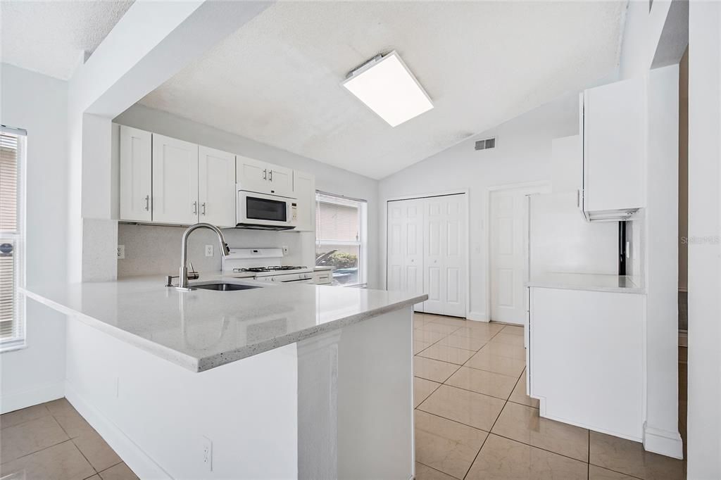 For Sale: $425,000 (3 beds, 2 baths, 1612 Square Feet)
