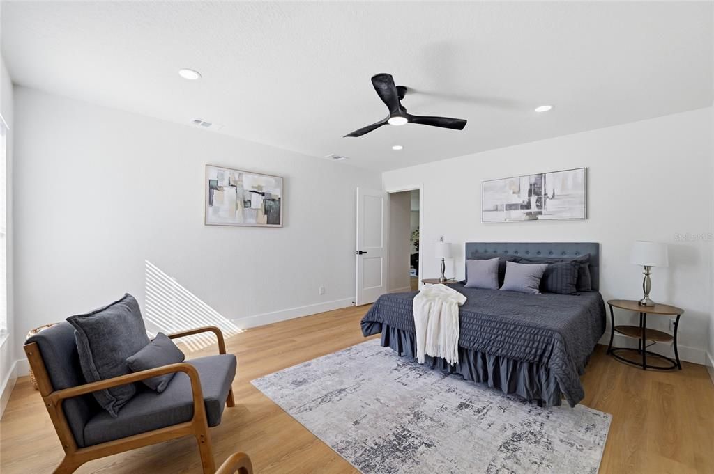 For Sale: $499,800 (4 beds, 3 baths, 2564 Square Feet)