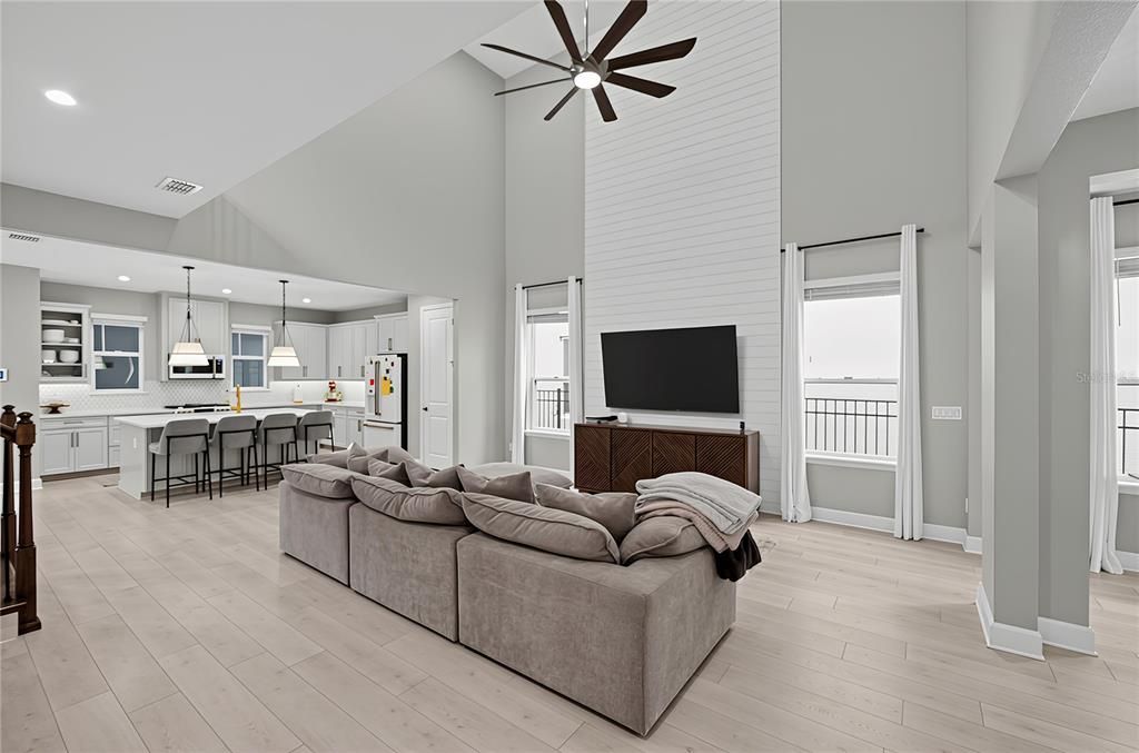 For Sale: $699,900 (5 beds, 4 baths, 2921 Square Feet)