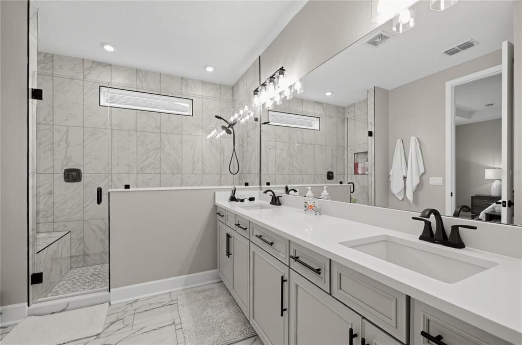 For Sale: $699,900 (5 beds, 4 baths, 2921 Square Feet)