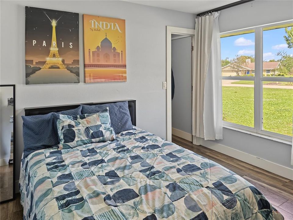En Venta: $899,000 (4 camas, 3 baños, 3100 Pies cuadrados)