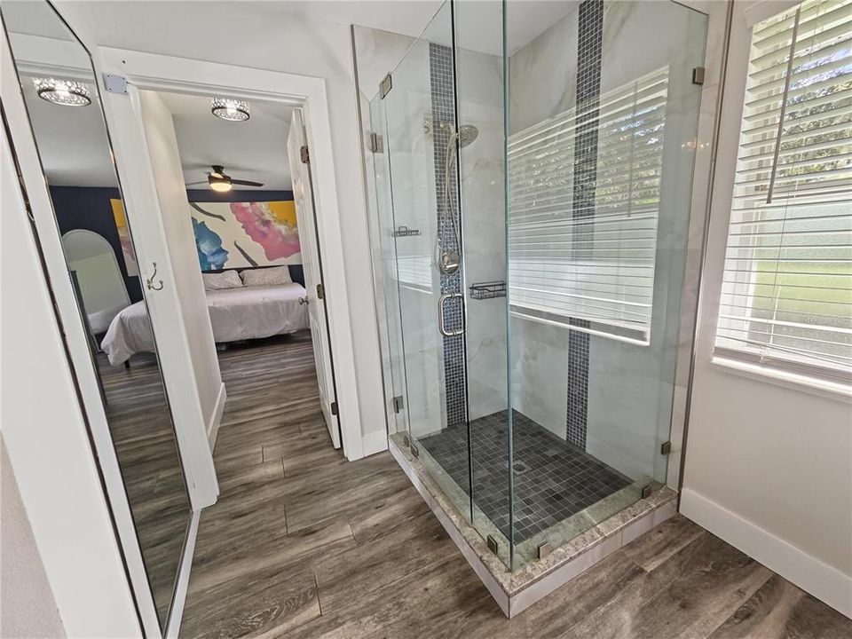 En Venta: $899,000 (4 camas, 3 baños, 3100 Pies cuadrados)