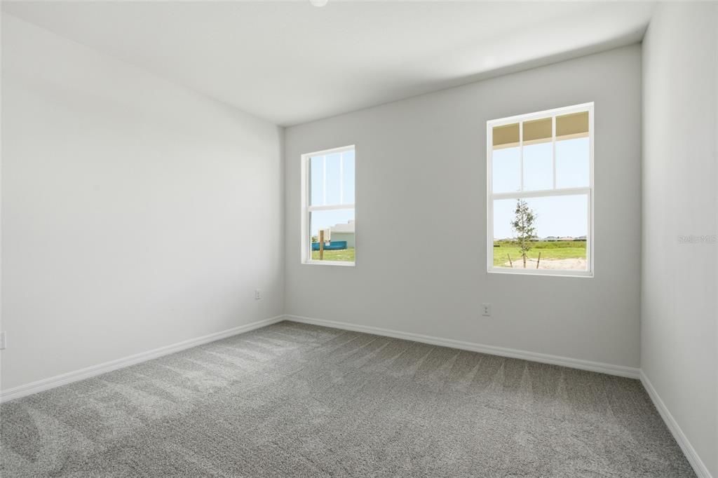 En Venta: $489,996 (4 camas, 3 baños, 2699 Pies cuadrados)