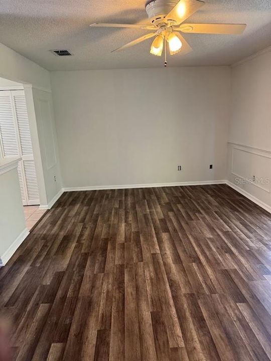 For Sale: $259,000 (3 beds, 2 baths, 1320 Square Feet)