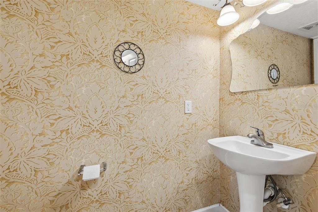 На продажу: $519,000 (6 спален, 4 ванн, 3940 Квадратных фут)