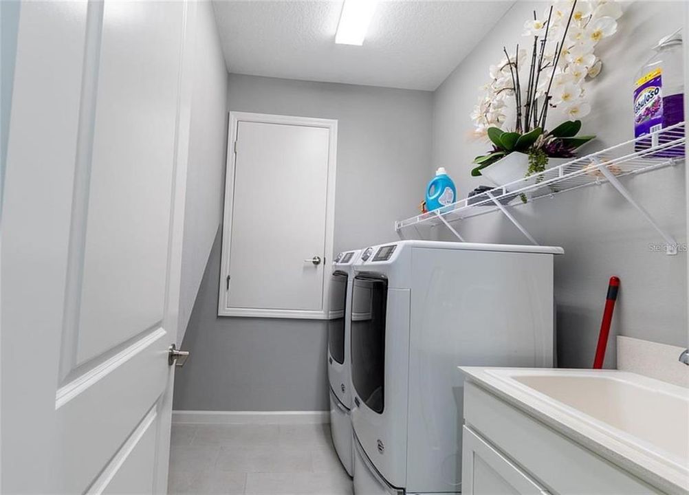 En Venta: $679,000 (5 camas, 4 baños, 3047 Pies cuadrados)