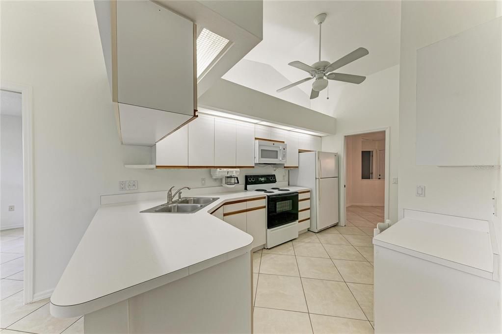 En Venta: $240,000 (3 camas, 2 baños, 1695 Pies cuadrados)