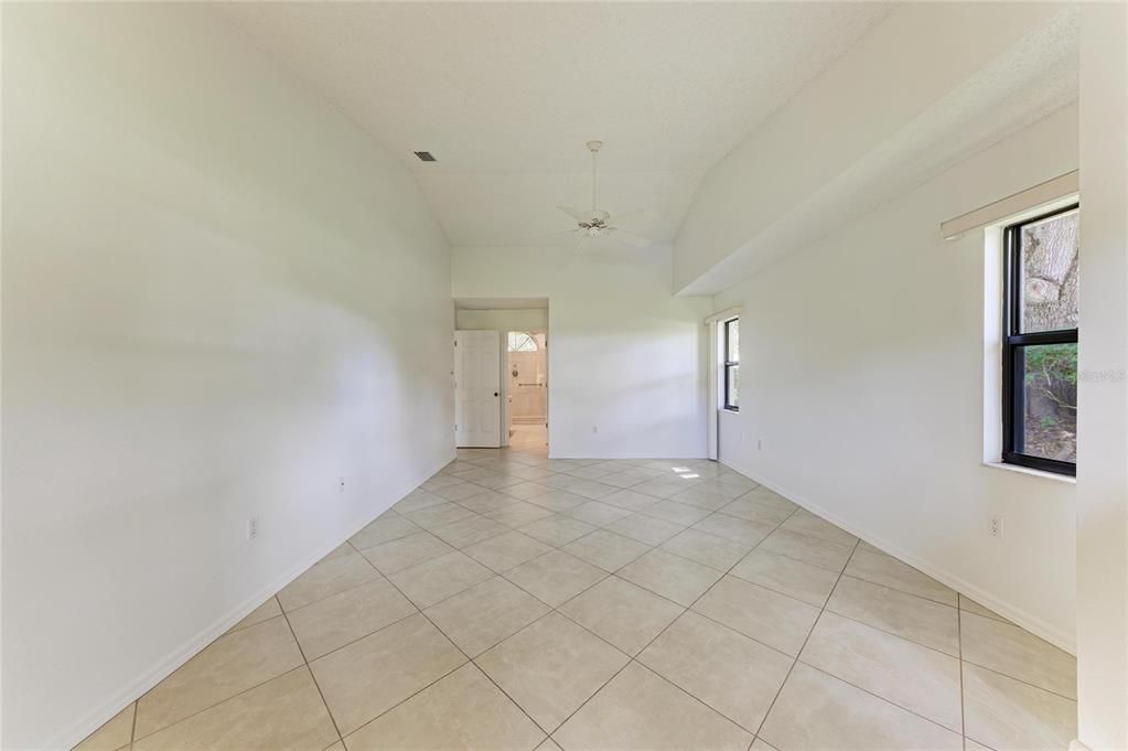 En Venta: $240,000 (3 camas, 2 baños, 1695 Pies cuadrados)