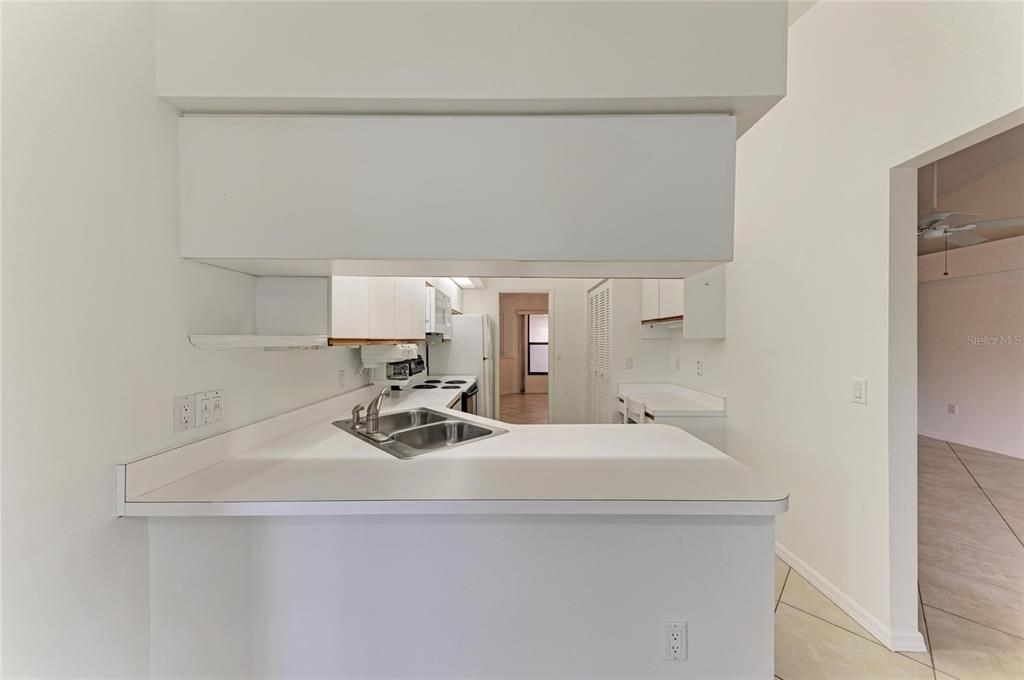 En Venta: $240,000 (3 camas, 2 baños, 1695 Pies cuadrados)