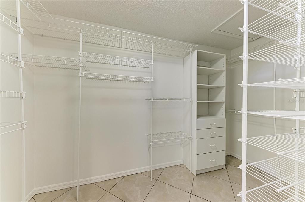 En Venta: $240,000 (3 camas, 2 baños, 1695 Pies cuadrados)