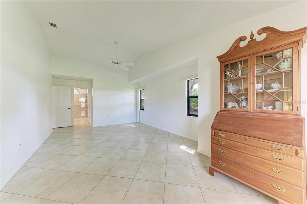 En Venta: $240,000 (3 camas, 2 baños, 1695 Pies cuadrados)
