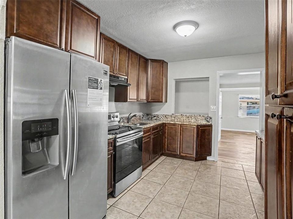 En Venta: $299,900 (3 camas, 2 baños, 1564 Pies cuadrados)