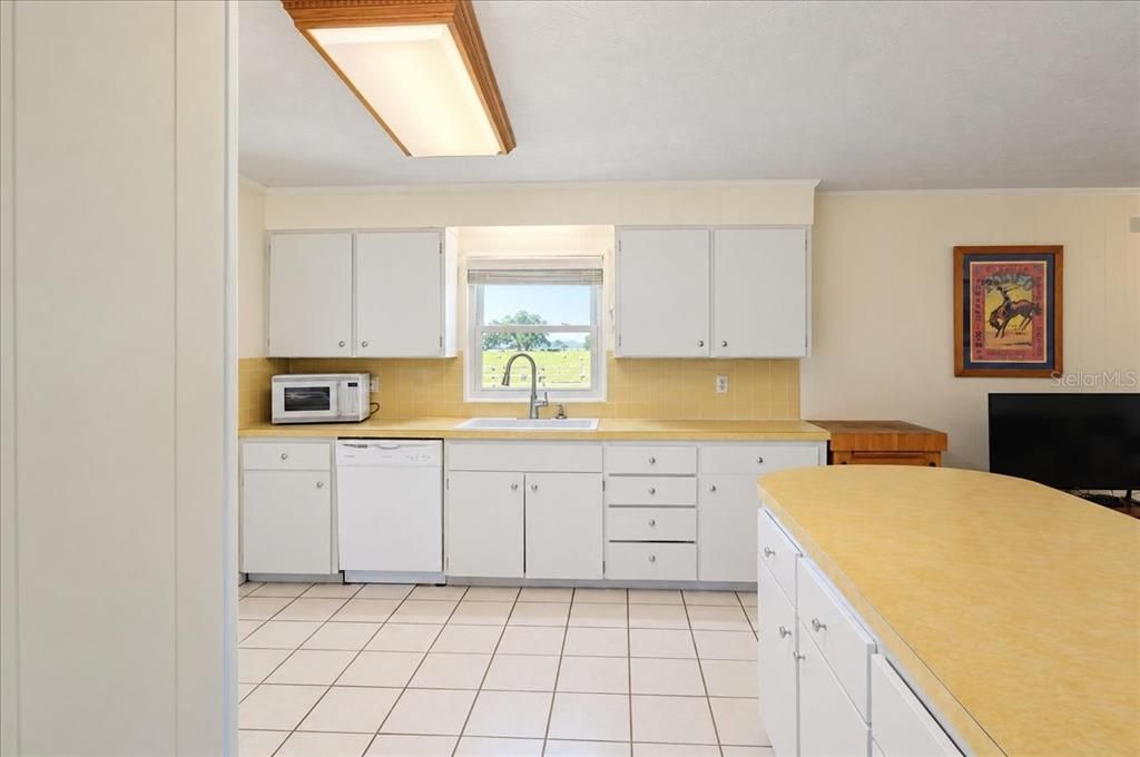 En Venta: $625,000 (4 camas, 3 baños, 2340 Pies cuadrados)