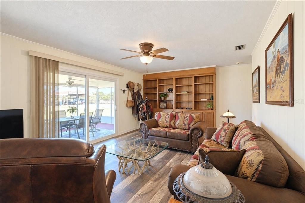 En Venta: $625,000 (4 camas, 3 baños, 2340 Pies cuadrados)