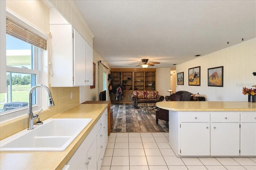 En Venta: $625,000 (4 camas, 3 baños, 2340 Pies cuadrados)
