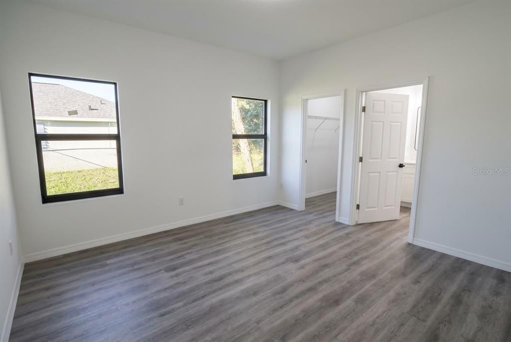 For Sale: $369,900 (3 beds, 2 baths, 1645 Square Feet)