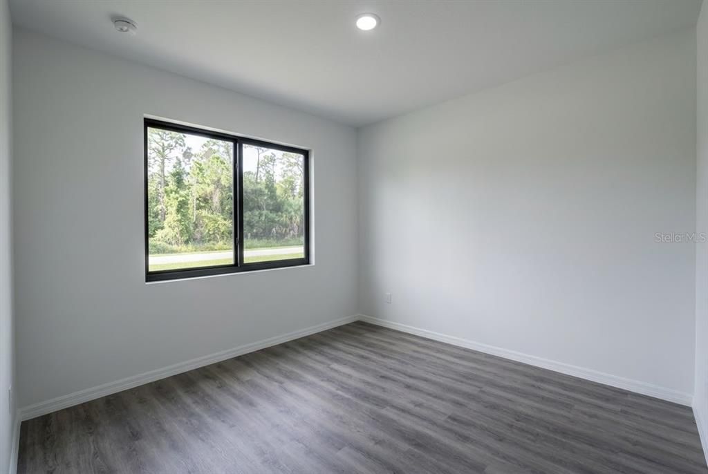 For Sale: $369,900 (3 beds, 2 baths, 1645 Square Feet)