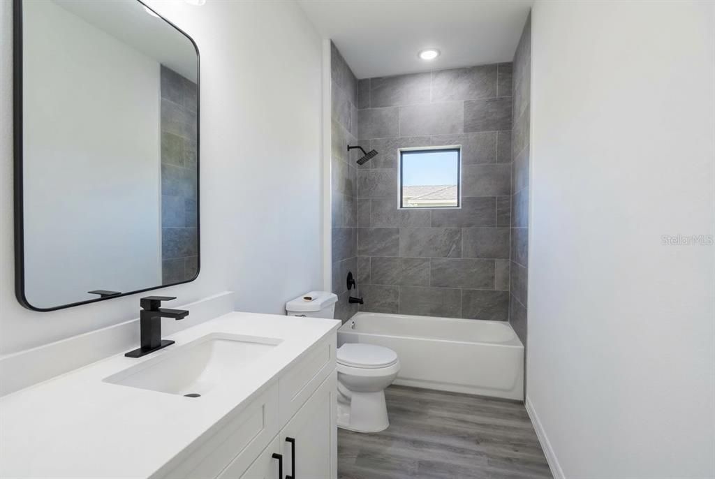 For Sale: $369,900 (3 beds, 2 baths, 1645 Square Feet)
