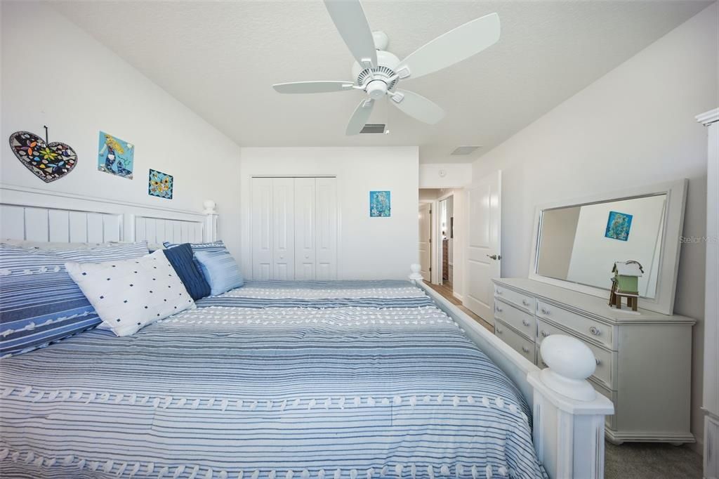 En Venta: $629,900 (4 camas, 2 baños, 2014 Pies cuadrados)