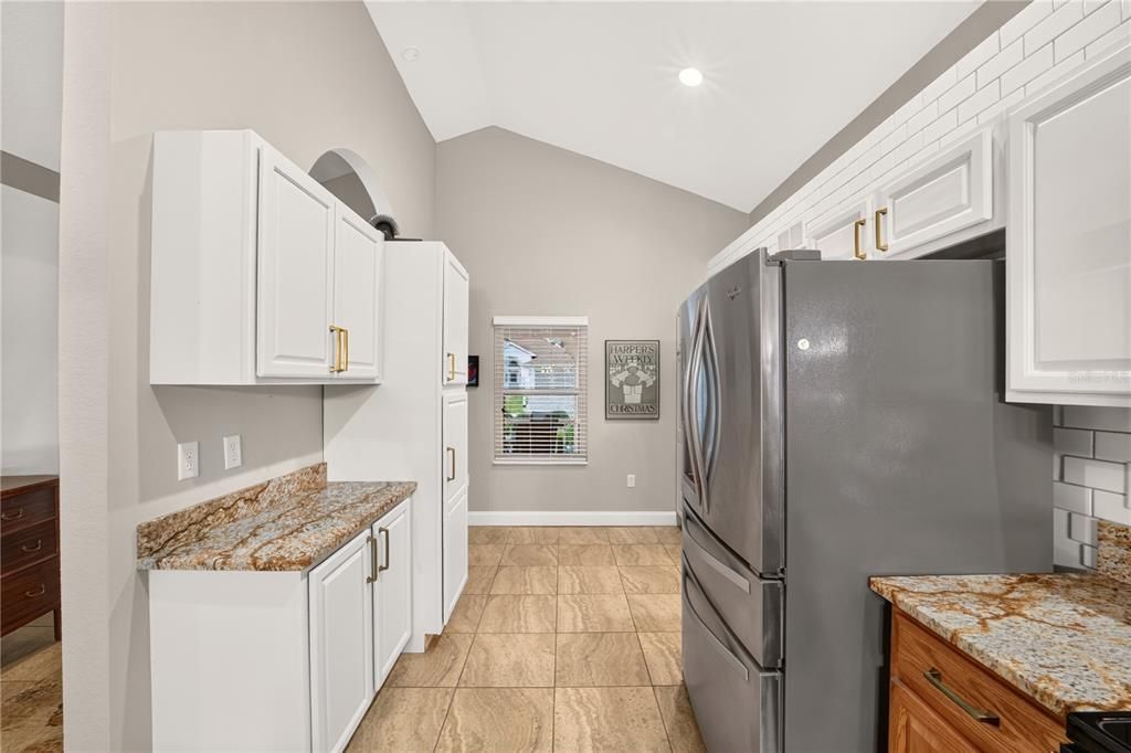 For Sale: $269,999 (2 beds, 2 baths, 1596 Square Feet)