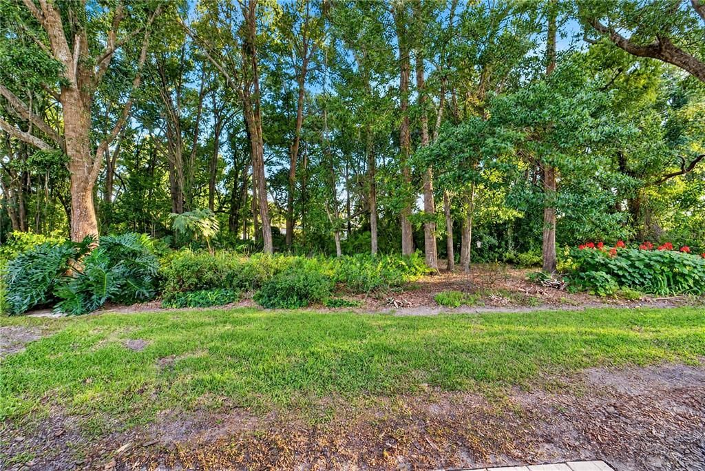 For Sale: $269,999 (2 beds, 2 baths, 1596 Square Feet)