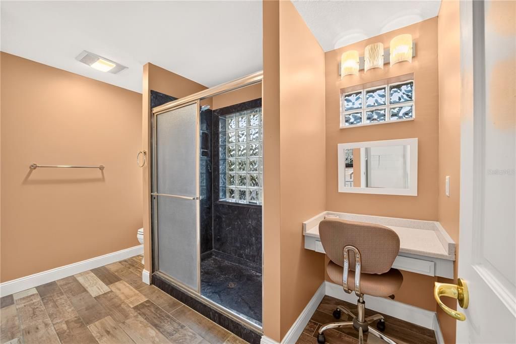 For Sale: $269,999 (2 beds, 2 baths, 1596 Square Feet)