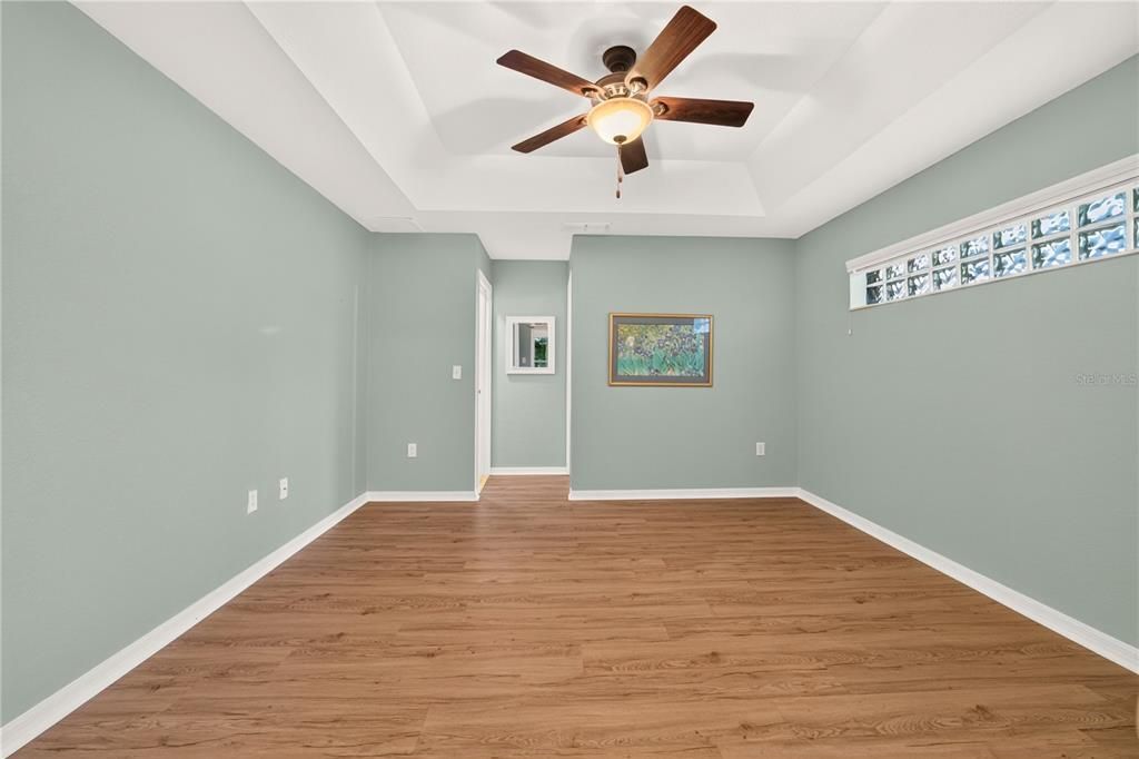 For Sale: $269,999 (2 beds, 2 baths, 1596 Square Feet)