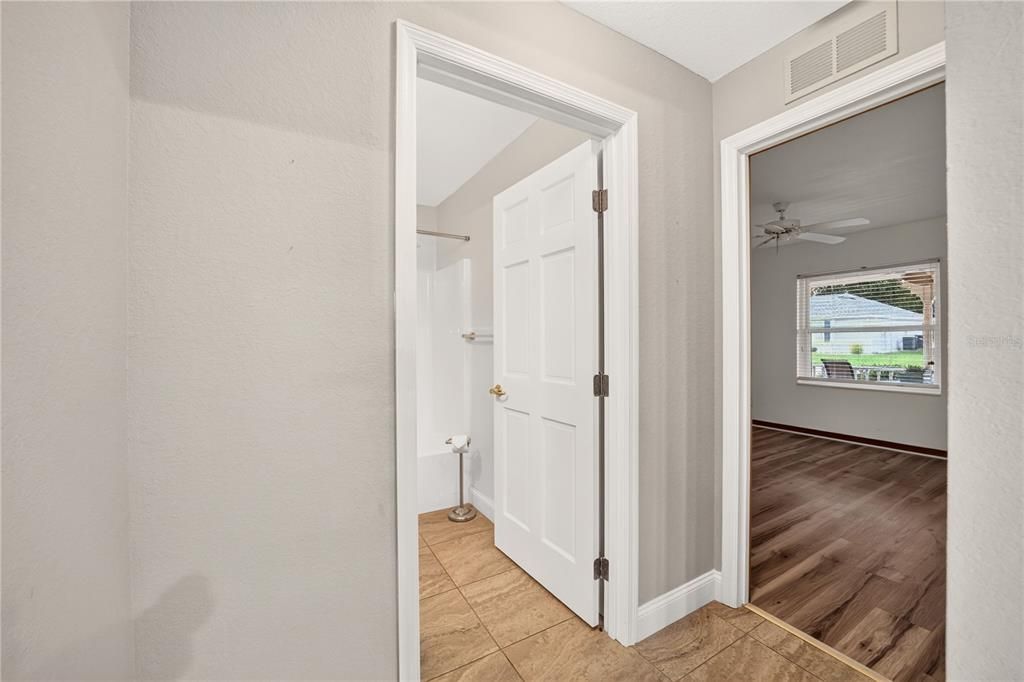 For Sale: $269,999 (2 beds, 2 baths, 1596 Square Feet)