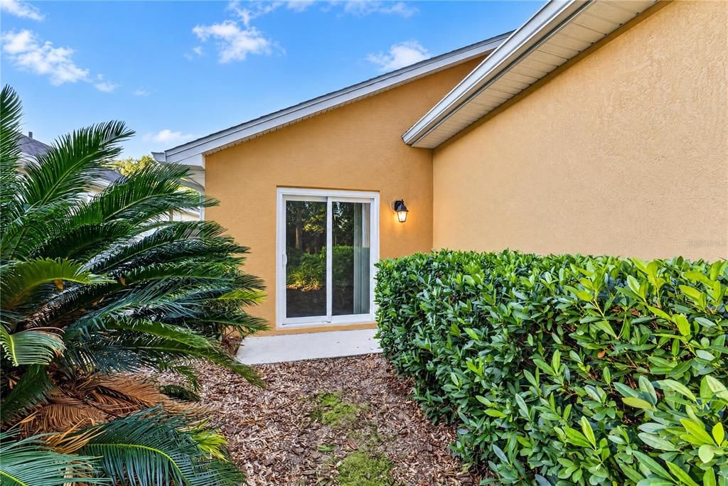 For Sale: $269,999 (2 beds, 2 baths, 1596 Square Feet)