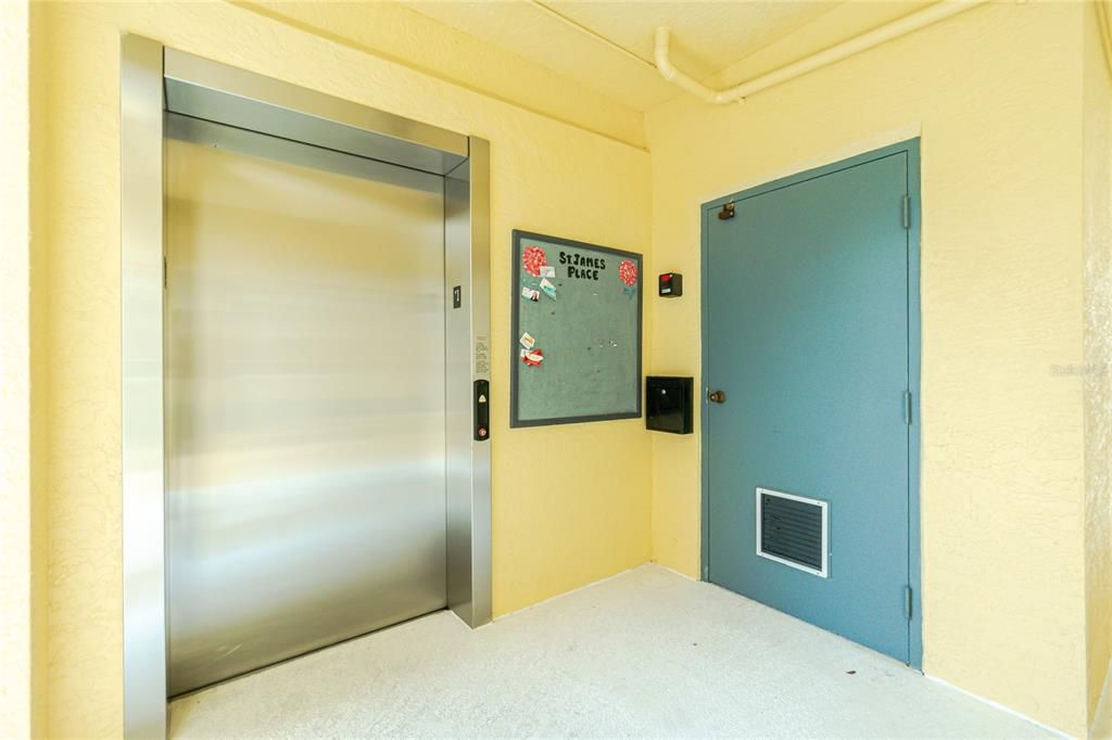 For Sale: $142,723 (2 beds, 2 baths, 1205 Square Feet)