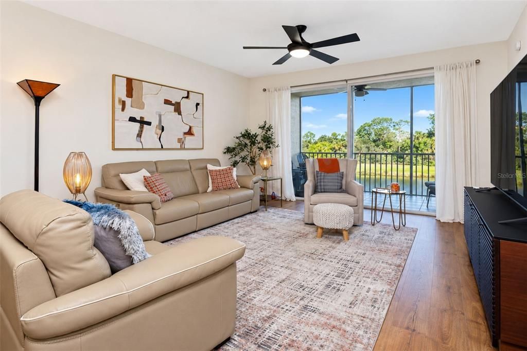 For Sale: $142,723 (2 beds, 2 baths, 1205 Square Feet)