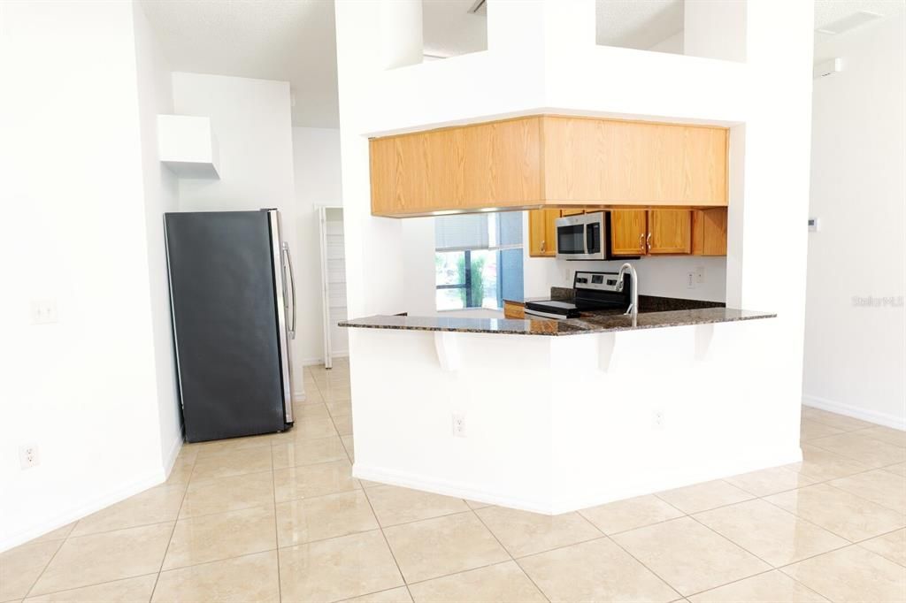 En Venta: $335,000 (4 camas, 2 baños, 1544 Pies cuadrados)