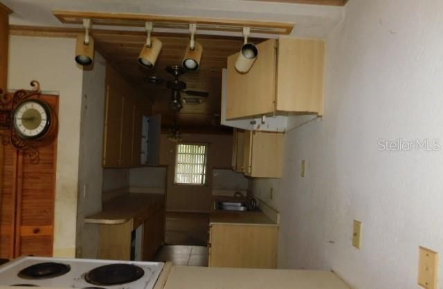 En Venta: $208,000 (3 camas, 2 baños, 2008 Pies cuadrados)