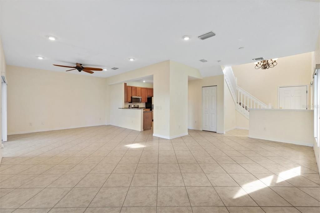 En Venta: $269,000 (3 camas, 2 baños, 1815 Pies cuadrados)