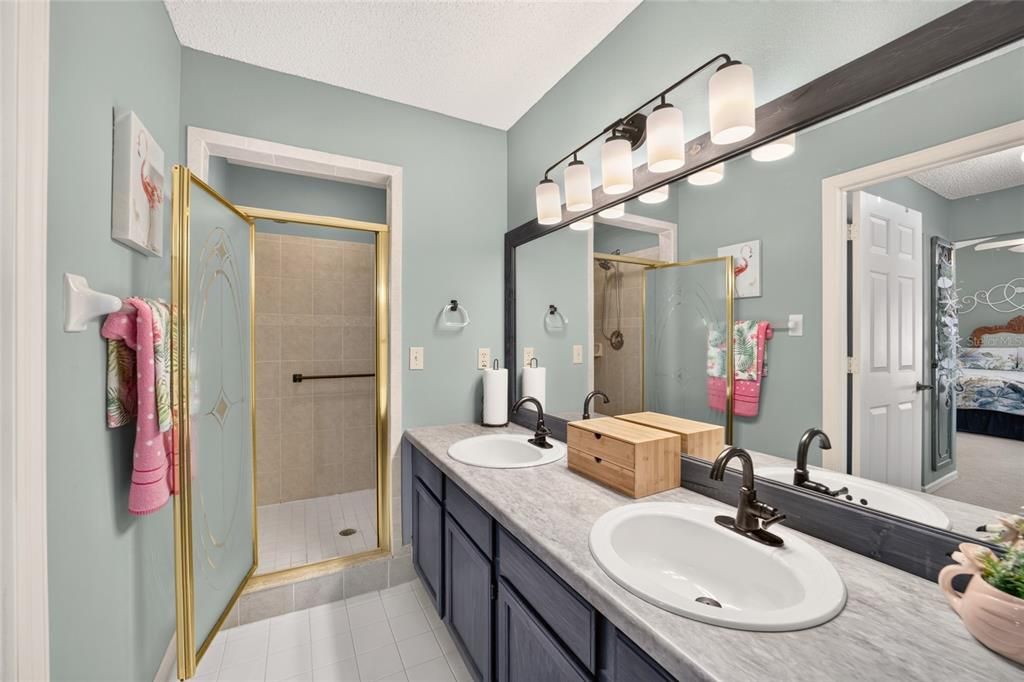 For Sale: $219,900 (2 beds, 2 baths, 1621 Square Feet)