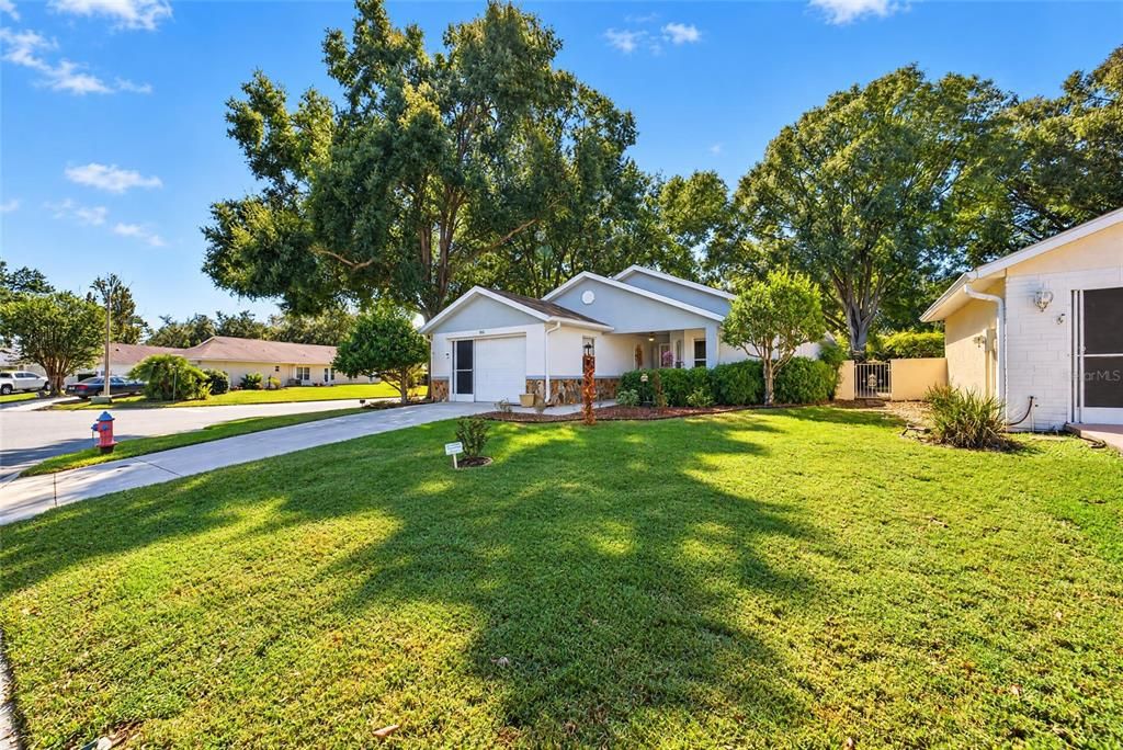 For Sale: $219,900 (2 beds, 2 baths, 1621 Square Feet)