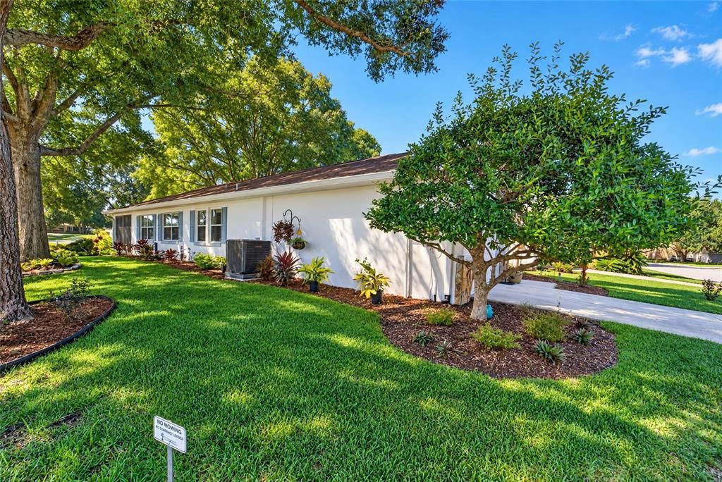 For Sale: $219,900 (2 beds, 2 baths, 1621 Square Feet)