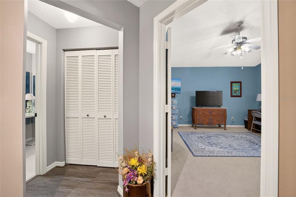 For Sale: $219,900 (2 beds, 2 baths, 1621 Square Feet)