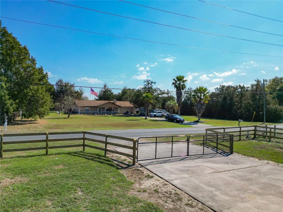 For Sale: $2,550,000 (4 beds, 4 baths, 3504 Square Feet)