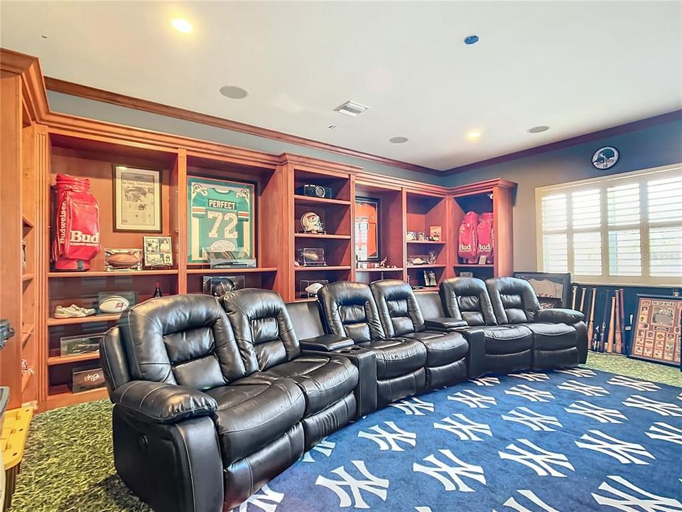 For Sale: $2,550,000 (4 beds, 4 baths, 3504 Square Feet)