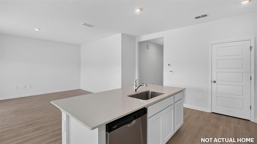 En Venta: $362,400 (3 camas, 2 baños, 1618 Pies cuadrados)