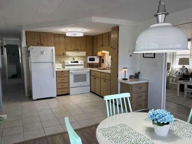 En Venta: $249,500 (2 camas, 1 baños, 625 Pies cuadrados)